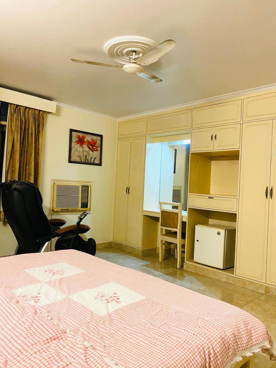 Hotel Mayur Deluxe Meerut Exterior photo
